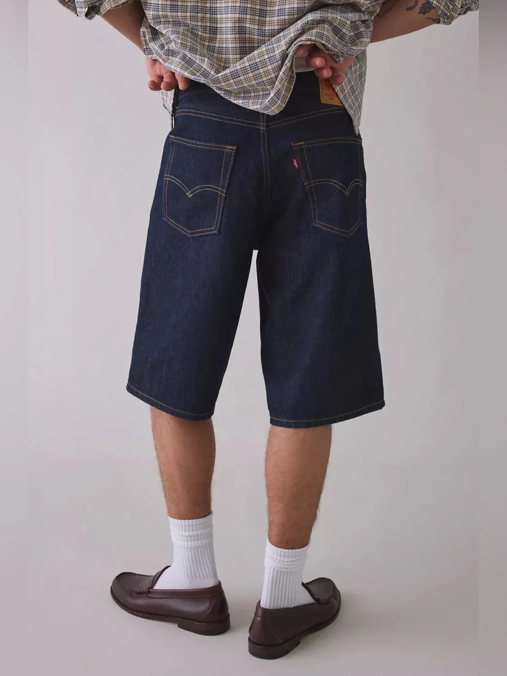 Levi’s Dark Wash 12” Denim Shorts Jorts Size 31 Festival Retro Vintage Style Y2K